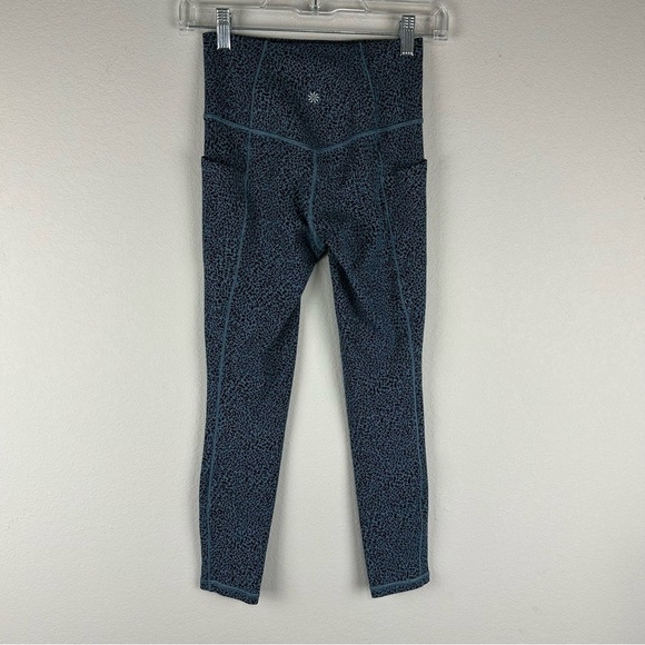 Athleta Blue Black Cheetah Salutation Stash Pocket II Textured Tights Size XXS - Picture 3 of 7